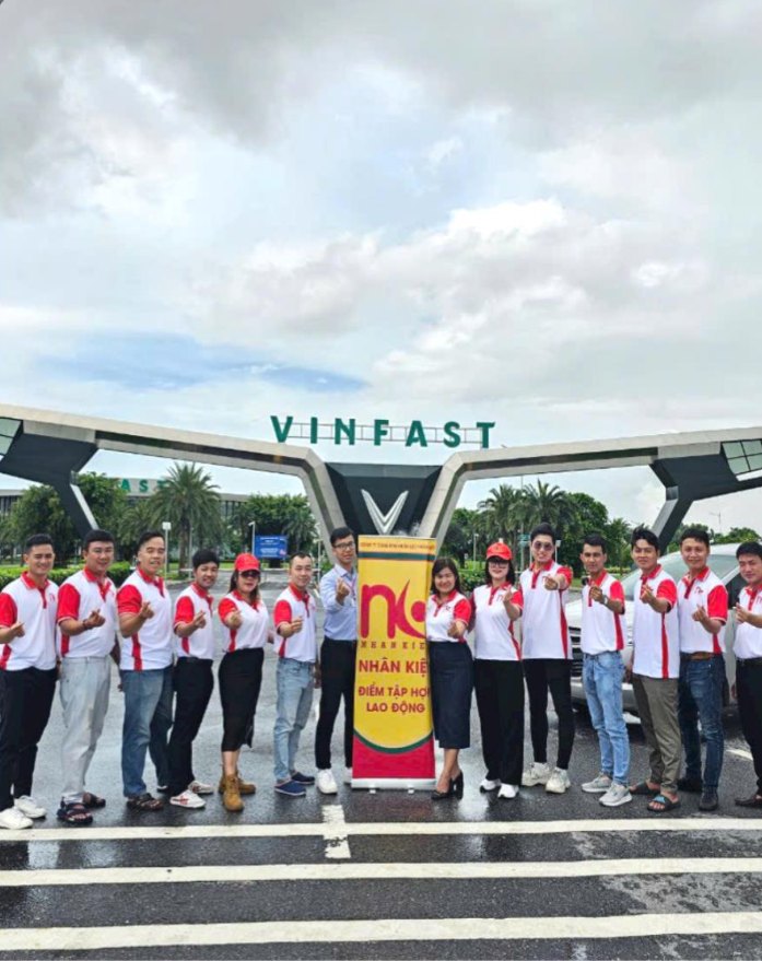 The Nhan Kiet recruitment team at work in an industrial park